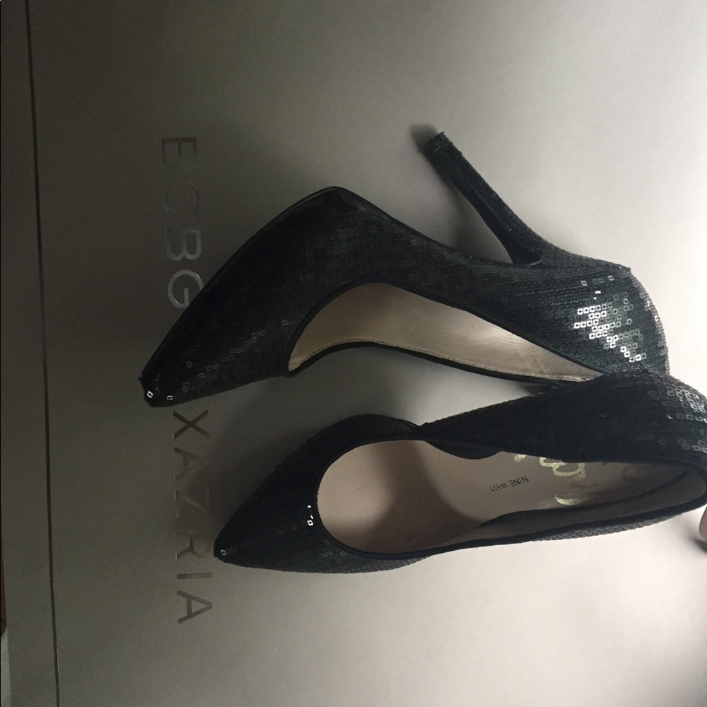 Shoes - Picture 7 of 8